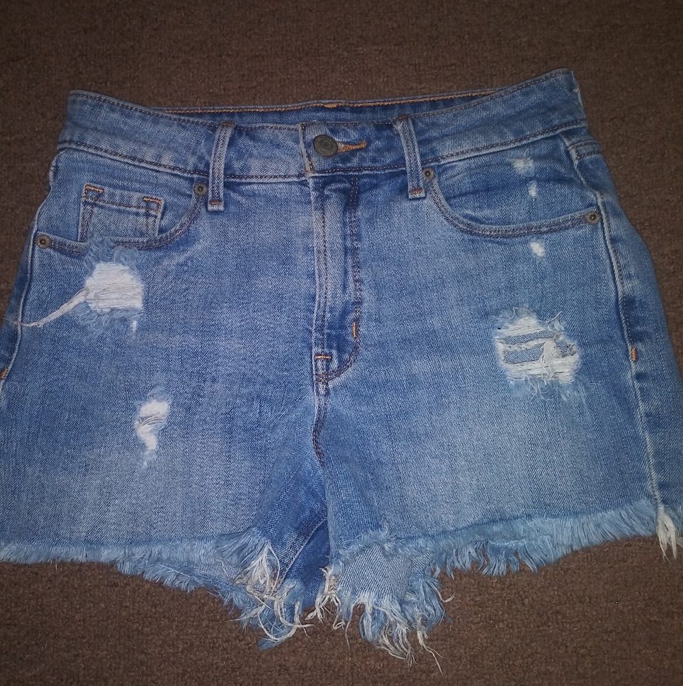 Shorts - Picture 3 of 4